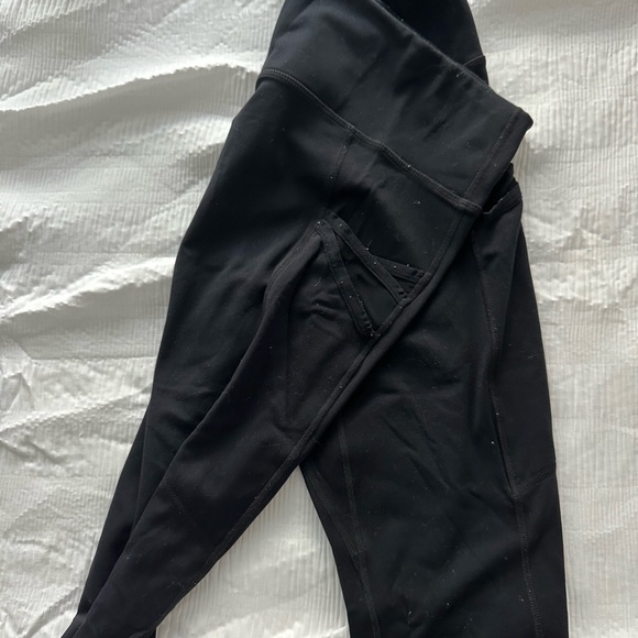 Fabletics Black Leggings with pockets - Picture 2 of 3